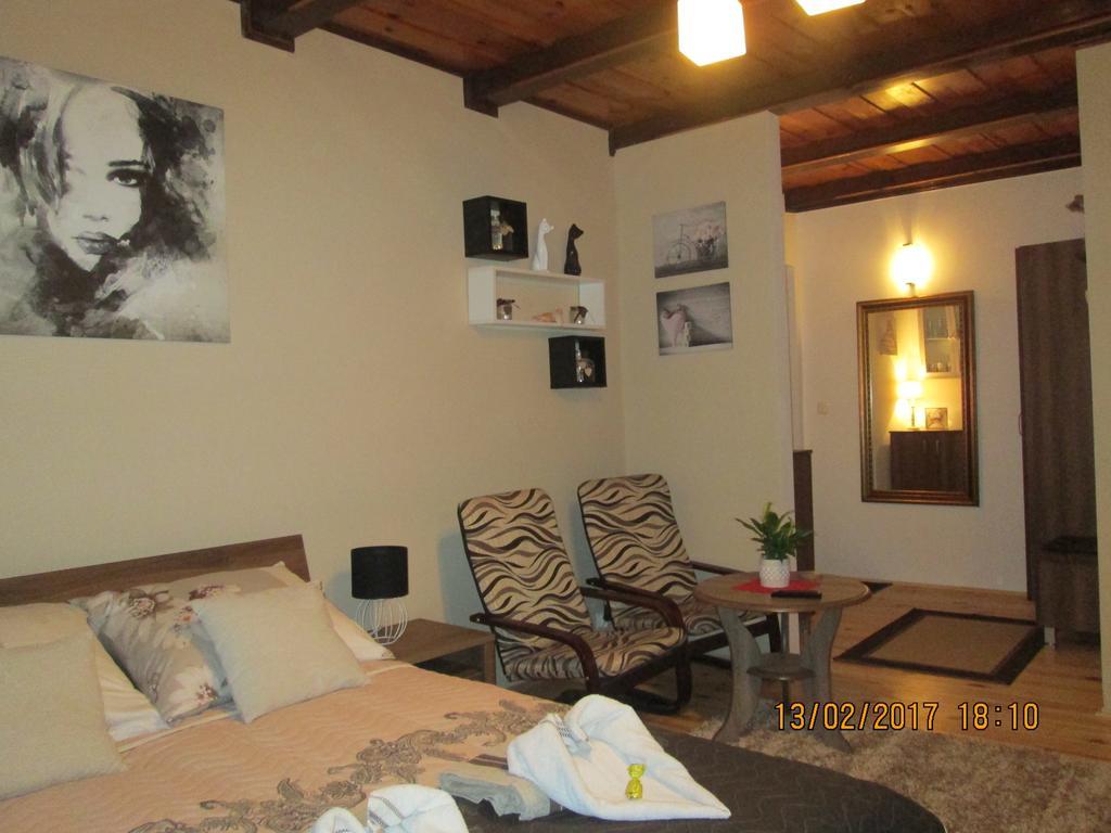 Apartamenty Przy Farze Kazimierz Dolny Habitación foto